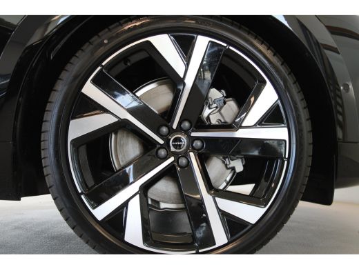 Volvo  XC60 406PK T8 Ultra Black Edition Exec | Luchtvering | Gelam Glas | B&W Audio | Massage | Getint Glas ActivLease financial lease
