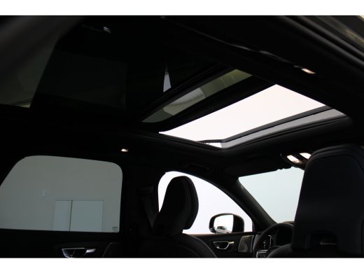 Volvo  XC60 406PK T8 Ultra Black Edition Exec | Luchtvering | Gelam Glas | B&W Audio | Massage | Getint Glas ActivLease financial lease