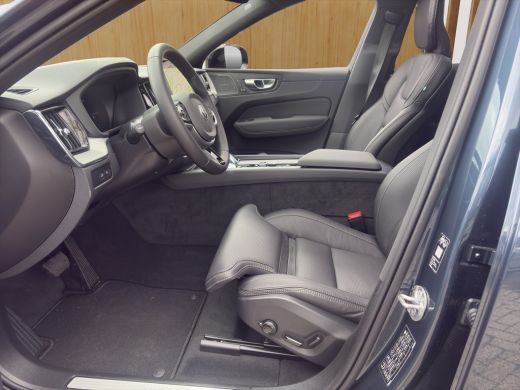 Volvo  XC60 Plus Black Edition Recharge Plug-In Hybrid AWD ActivLease financial lease