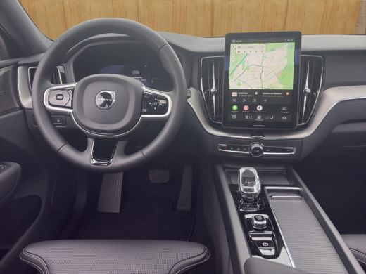 Volvo  XC60 Plus Black Edition Recharge Plug-In Hybrid AWD ActivLease financial lease