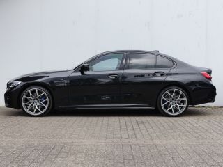 BMW 3 Serie 330e High Executive | M SPORT | TREKHAAK | ADAPTIVE CRUISE | CAMERA | DODEHOEKDETECTIE | PARKEERS...