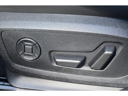 Audi A5 Avant TFSI e-hybrid quattro 220 kW S-edition 19 inch | Head-up-Display | Panoramadak | Omgevingsc... ActivLease financial lease