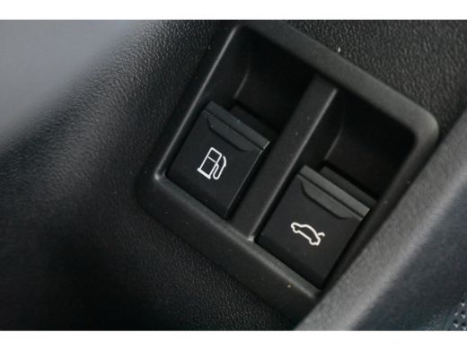 Audi A5 Avant TFSI e-hybrid quattro 220 kW S-edition 19 inch | Head-up-Display | Panoramadak | Omgevingsc... ActivLease financial lease