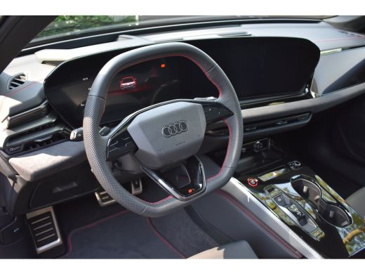 Audi A5 Avant TFSI e-hybrid quattro 220 kW S-edition 19 inch | Head-up-Display | Panoramadak | Omgevingsc... ActivLease financial lease