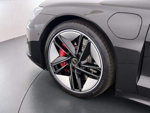 Audi e-tron GT RS 93 kWh VAN: 69.900,- VOOR: 64.877,- UW WKVOORDEEL: 5.023,- | SOH: 93% | CARBON PAKKET | STOELV... ActivLease financial lease