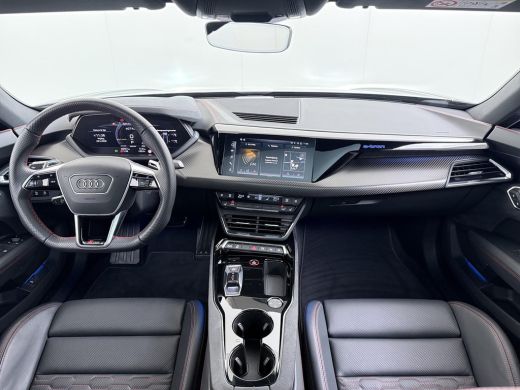 Audi e-tron GT RS 93 kWh VAN: 69.900,- VOOR: 64.877,- UW WKVOORDEEL: 5.023,- | SOH: 93% | CARBON PAKKET | STOELV... ActivLease financial lease