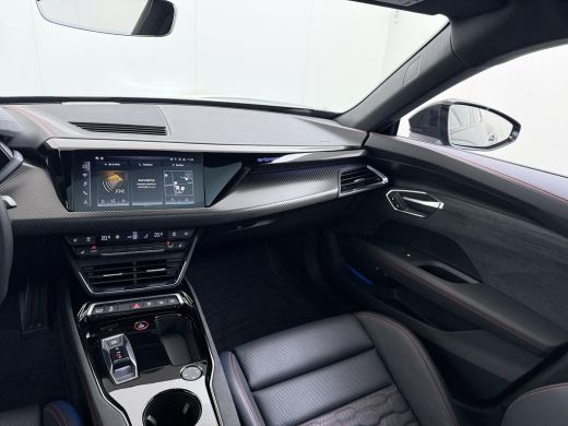 Audi e-tron GT RS 93 kWh VAN: 69.900,- VOOR: 64.877,- UW WKVOORDEEL: 5.023,- | SOH: 93% | CARBON PAKKET | STOELV... ActivLease financial lease