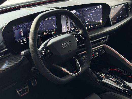 Audi Q5 2.0 TFSI E-HYBRID QUATTRO 300 PK S-EDITION PAS/DISPLAY PANO LEER 360CAM TREKHAAK MATRIXX LED ELEK... ActivLease financial lease
