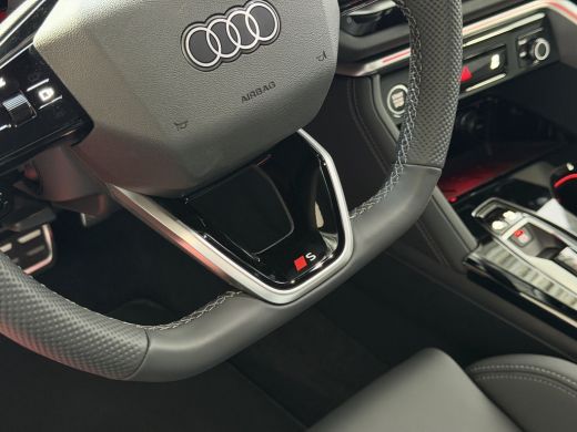 Audi Q5 2.0 TFSI E-HYBRID QUATTRO 300 PK S-EDITION PAS/DISPLAY PANO LEER 360CAM TREKHAAK MATRIXX LED ELEK... ActivLease financial lease