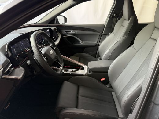Audi Q5 2.0 TFSI E-HYBRID QUATTRO 300 PK S-EDITION PAS/DISPLAY PANO LEER 360CAM TREKHAAK MATRIXX LED ELEK... ActivLease financial lease