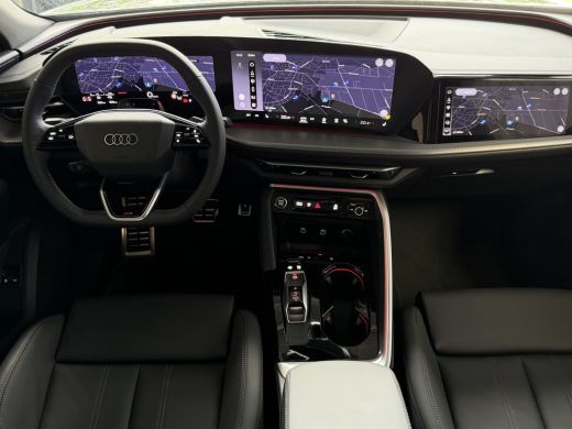 Audi Q5 2.0 TFSI E-HYBRID PANO LEER 360CAM PAS.DISPLAY TREKHAAK QUATTRO 300 PK S-EDITION MATRIXX LED ELEK... ActivLease financial lease