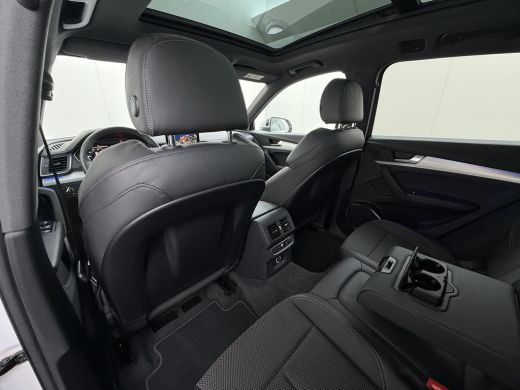 Audi Q5 55 TFSI e quattro Competition VAN: 44.900,- VOOR: 39.877,- UW WKVOORDEEL: 5.023,- | 32.000KM! |PA... ActivLease financial lease