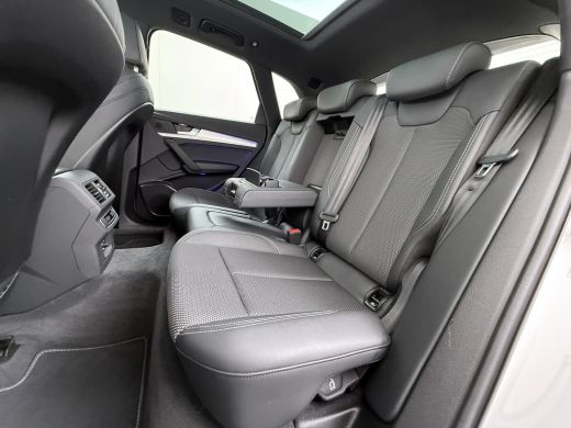 Audi Q5 55 TFSI e quattro Competition VAN: 44.900,- VOOR: 39.877,- UW WKVOORDEEL: 5.023,- | 32.000KM! |PA... ActivLease financial lease