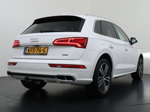 Audi Q5 55 TFSI e quattro Competition VAN: 44.900,- VOOR: 39.877,- UW WKVOORDEEL: 5.023,- | 32.000KM! |PA... ActivLease financial lease