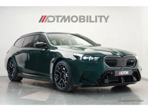 BMW M5 Touring M5 | M-Drivers Pack | Keramisch | Akrapovič | Goodwood Gr&uuml;n Sonderlackierung ActivLease financial lease