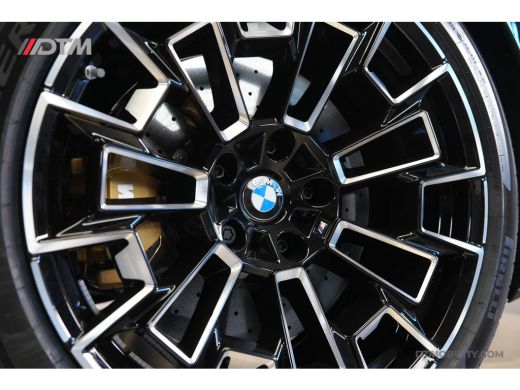 BMW M5 Touring M5 | M-Drivers Pack | Keramisch | Akrapovič | Goodwood Gr&uuml;n Sonderlackierung ActivLease financial lease