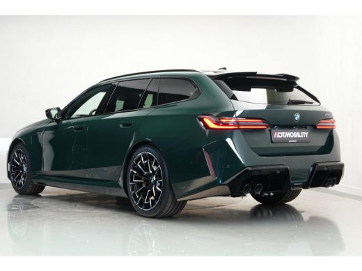 BMW M5 Touring M5 | M-Drivers Pack | Keramisch | Akrapovič | Goodwood Gr&uuml;n Sonderlackierung ActivLease financial lease