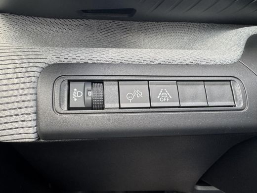 Citroën &euml;-C3 MAX VAN: 24.900,- VOOR: 21.877,- UW WKVOORDEEL: 3.023,- | 3.454 KM!! UNIEKE KM STAND  | 3-FASE LA... ActivLease financial lease