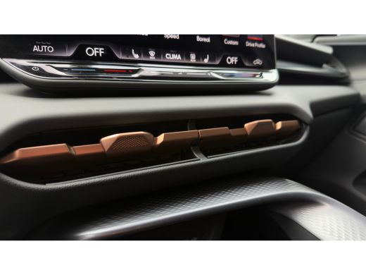CUPRA Terramar 1.5 TSI e-Hybrid 272pk VZ Performance | Panoramadak | Trekhaak | 360 Camera | Sennheiser | 20" ActivLease financial lease