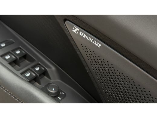 CUPRA Terramar 1.5 TSI e-Hybrid 272pk VZ Performance | Panoramadak | Trekhaak | 360 Camera | Sennheiser | 20" ActivLease financial lease