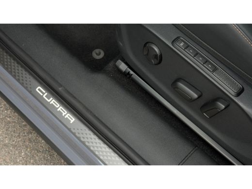 CUPRA Terramar 1.5 TSI e-Hybrid 272pk VZ Performance | Panoramadak | Trekhaak | 360 Camera | Sennheiser | 20" ActivLease financial lease
