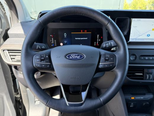 Ford Transit Courier 1.0 EcoBoost 101 PK / LIMITED / BENZINE / **5.293 KM!!** / ECC / ADAPTIVE CRUISE / CAMERA / BLIND... ActivLease financial lease