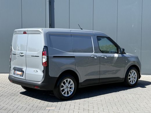 Ford Transit Courier 1.0 EcoBoost 101 PK / LIMITED / BENZINE / **5.293 KM!!** / ECC / ADAPTIVE CRUISE / CAMERA / BLIND... ActivLease financial lease