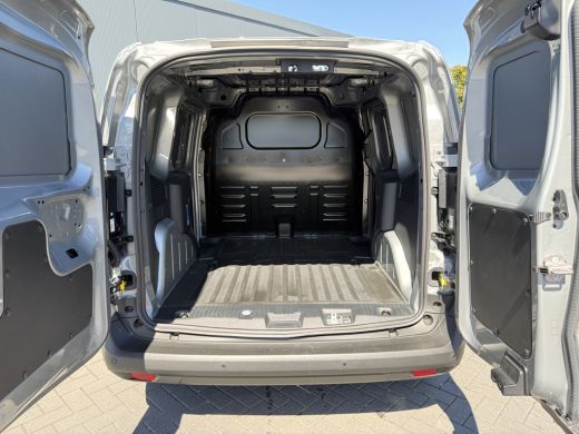 Ford Transit Courier 1.0 EcoBoost 101 PK / LIMITED / BENZINE / **5.293 KM!!** / ECC / ADAPTIVE CRUISE / CAMERA / BLIND... ActivLease financial lease