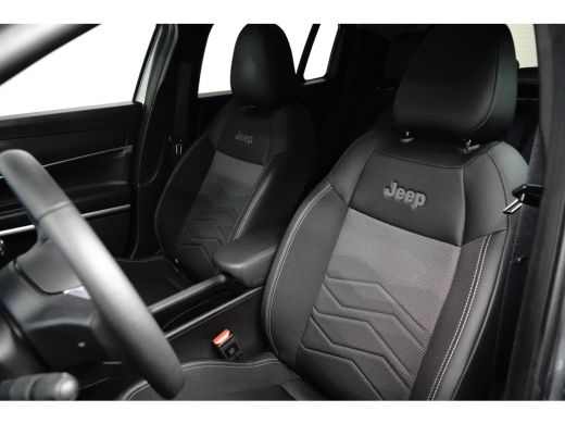 Jeep Avenger Summit 54kWh Full Electric 156pk 18"Lichtmetaal | Adaptive Cruise | Climate Controle | Keyless St... ActivLease financial lease