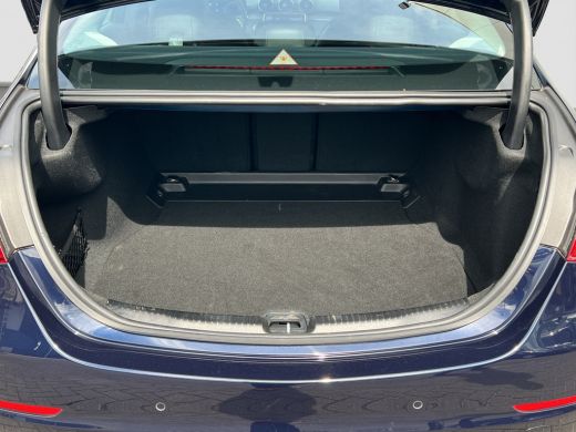 Mercedes-Benz C-Klasse 180 Business Line | Camera | Carplay | Adaptive cruise controle | Dodehoek detectie | Full LED | ... ActivLease financial lease
