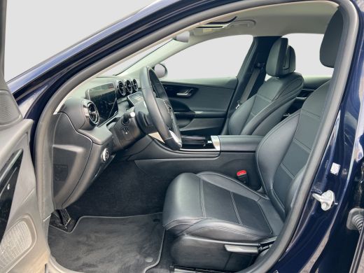 Mercedes-Benz C-Klasse 180 Business Line | Camera | Carplay | Adaptive cruise controle | Dodehoek detectie | Full LED | ... ActivLease financial lease