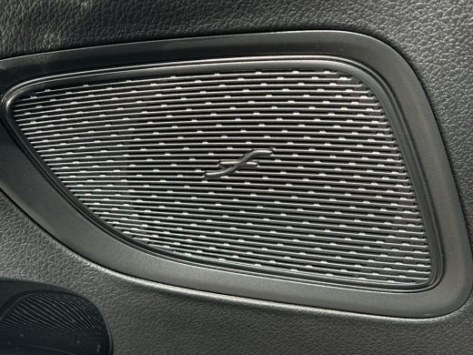 Mercedes-Benz C-Klasse 180 Business Line | Camera | Carplay | Adaptive cruise controle | Dodehoek detectie | Full LED | ... ActivLease financial lease