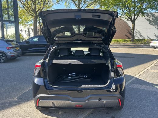 MG MG4 EV Luxury 64 kWh LONG RANGE | SOH 96% | 15.000KM | 360&deg; CAMERA | STOEL & STUURVERWARMING | 7 JAAR MG... ActivLease financial lease