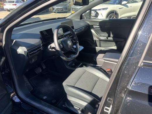 MG MG4 EV Luxury 64 kWh LONG RANGE | SOH 96% | 15.000KM | 360&deg; CAMERA | STOEL & STUURVERWARMING | 7 JAAR MG... ActivLease financial lease