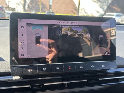 MG MG4 EV Luxury 64 kWh LONG RANGE | SOH 96% | 15.000KM | 360&deg; CAMERA | STOEL & STUURVERWARMING | 7 JAAR MG... ActivLease financial lease