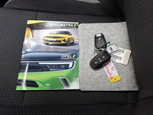 Opel Astra Sports Tourer 1.2 Turbo Hybrid Business Edition / Navigatie / Camera / Parkeersensoren / Stuur -e... ActivLease financial lease