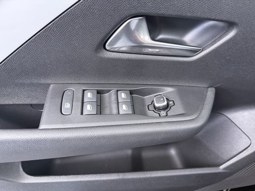 Opel Astra Sports Tourer 1.2 Turbo Hybrid Business Edition / Navigatie / Camera / Parkeersensoren / Stuur -e... ActivLease financial lease