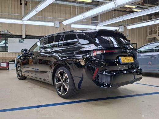 Opel Astra Sports Tourer 1.2 Turbo Hybrid Business Edition / Navigatie / Camera / Parkeersensoren / Stuur -e... ActivLease financial lease