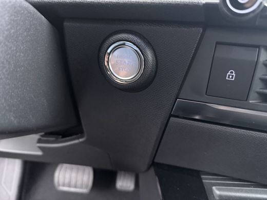 Opel Astra Sports Tourer 1.2 Turbo Hybrid Business Edition / Navigatie / Camera / Parkeersensoren / Stuur -e... ActivLease financial lease
