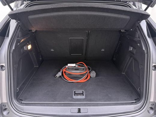 Peugeot 3008 1.6 HYbrid4 300 GT RIJKLAARPRIJS INC. 12MND BOVAG GARANTIE | PANORAMADAK| ADAPTIVE CRUISE CONTROL... ActivLease financial lease