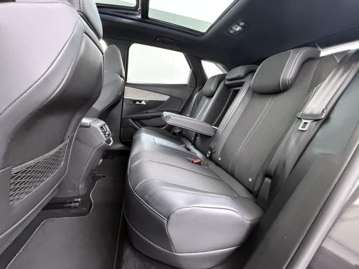 Peugeot 3008 1.6 HYbrid4 300 GT RIJKLAARPRIJS INC. 12MND BOVAG GARANTIE | PANORAMADAK| ADAPTIVE CRUISE CONTROL... ActivLease financial lease
