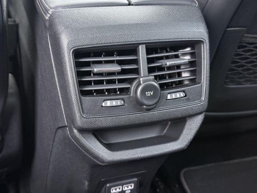 Peugeot 3008 1.6 HYbrid4 300 GT RIJKLAARPRIJS INC. 12MND BOVAG GARANTIE | PANORAMADAK| ADAPTIVE CRUISE CONTROL... ActivLease financial lease