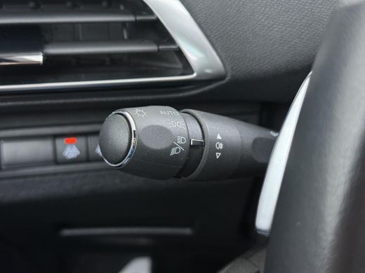 Peugeot 3008 1.6 HYbrid4 300 GT RIJKLAARPRIJS INC. 12MND BOVAG GARANTIE | PANORAMADAK| ADAPTIVE CRUISE CONTROL... ActivLease financial lease