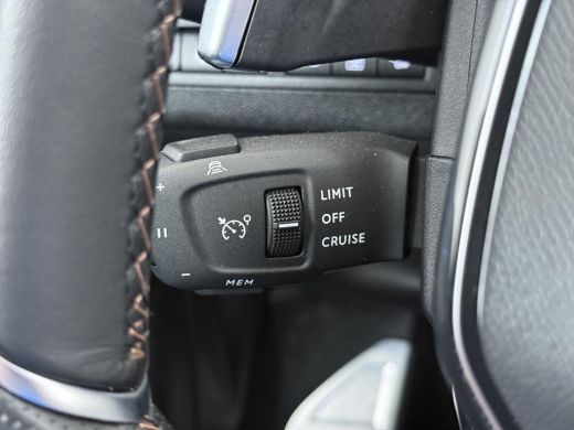 Peugeot 3008 1.6 HYbrid4 300 GT RIJKLAARPRIJS INC. 12MND BOVAG GARANTIE | PANORAMADAK| ADAPTIVE CRUISE CONTROL... ActivLease financial lease