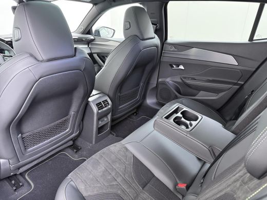 Peugeot 408 GT 58 kWh NIEUWE AUTO 13KM!| FULL OPTION| PANO| FOCAL AUDIO| 360 CAMERA| ELEKTRISCHE ACHTERKLEP| ... ActivLease financial lease