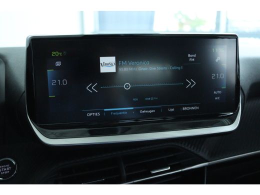 Peugeot e-208 EV Allure Pack 50 kWh 95% SoH | Cruise Control | Camera | Keyless | Carplay | Navi | Climate | Li... ActivLease financial lease