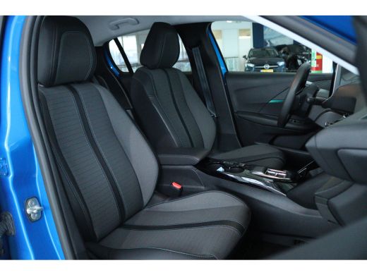 Peugeot e-208 EV Allure Pack 50 kWh 95% SoH | Cruise Control | Camera | Keyless | Carplay | Navi | Climate | Li... ActivLease financial lease