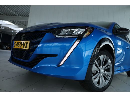 Peugeot e-208 EV Allure Pack 50 kWh 95% SoH | Cruise Control | Camera | Keyless | Carplay | Navi | Climate | Li... ActivLease financial lease