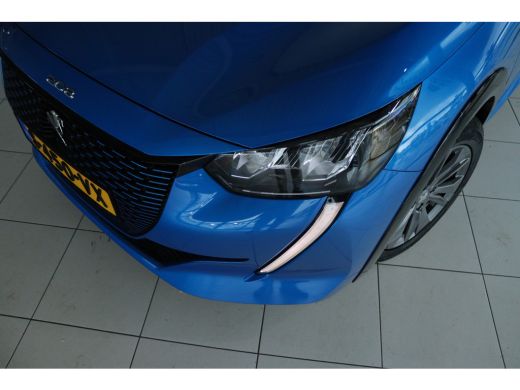 Peugeot e-208 EV Allure Pack 50 kWh 95% SoH | Cruise Control | Camera | Keyless | Carplay | Navi | Climate | Li... ActivLease financial lease