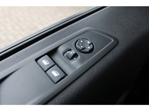 Peugeot e-Expert L3 75 kWh | 8 JAAR GARANTIE | CAMERA | NAVI | BETIMMERING | DRAADLOOS CARPLAY | COMFORT WAND | ActivLease financial lease